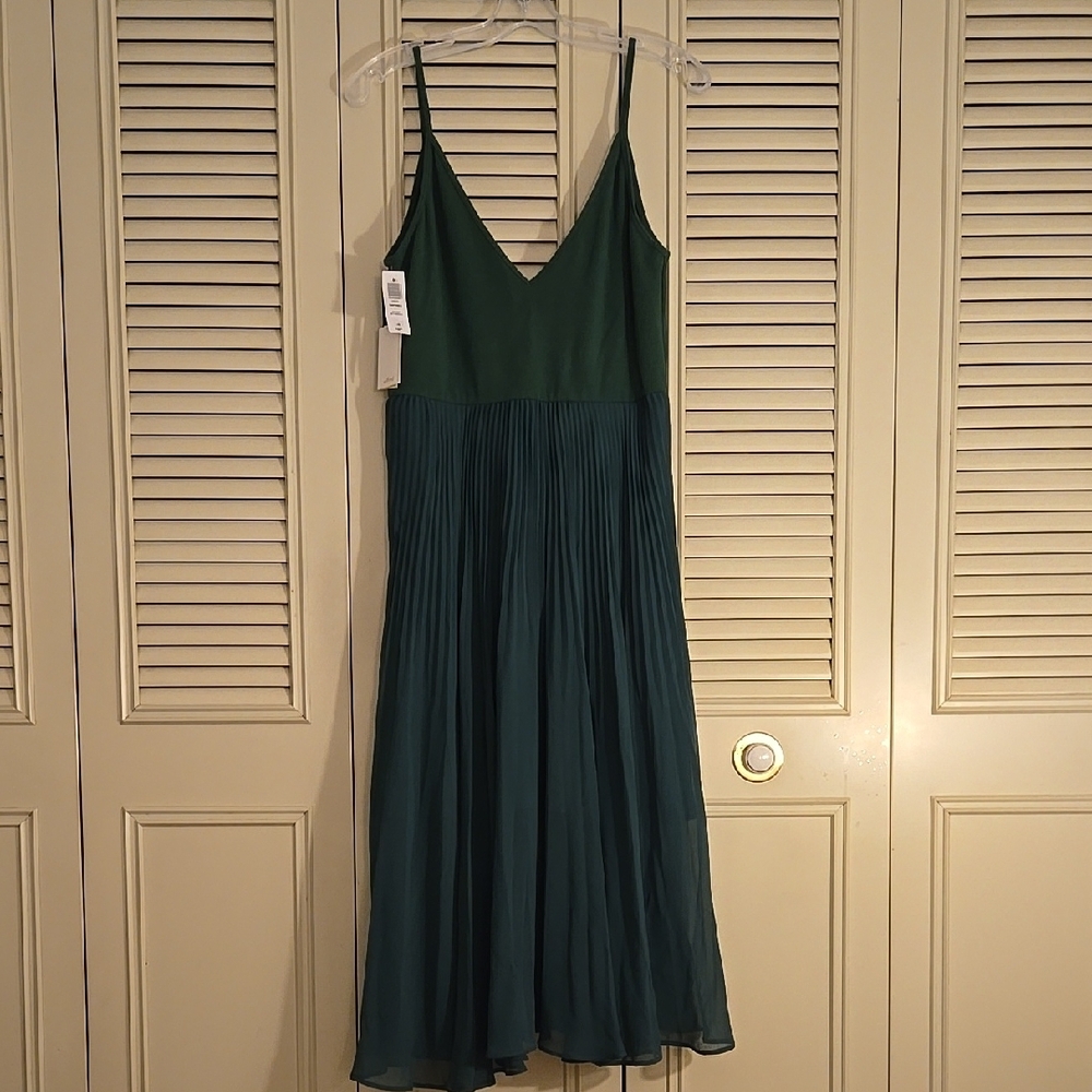 Wilfred Green Pleated Midi Dress